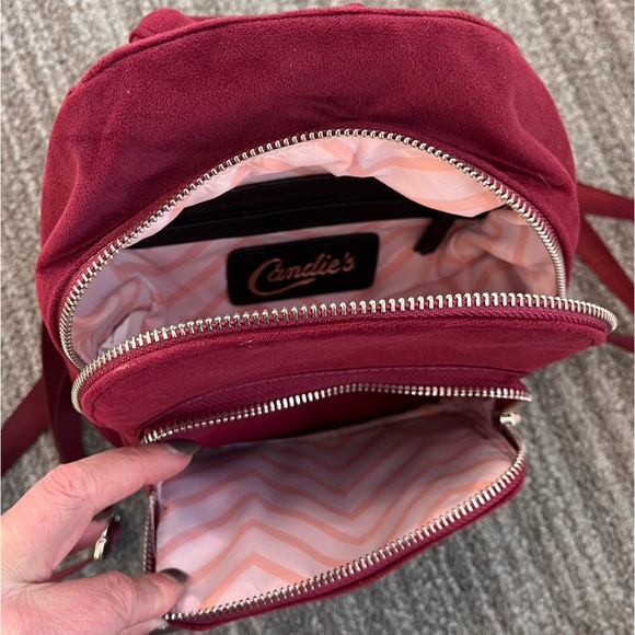 Last chance…Candie’s Mini Backpack Quilted Velour Velvet Bag Purse - Picture 4 of 5